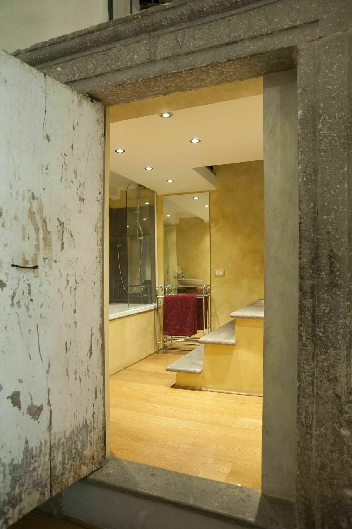 Magenta Luxury Specchi Roma